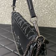 Valentino Garavani V02 27✖13✖6cm - 6