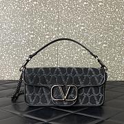 Valentino Garavani V02 27✖13✖6cm - 5