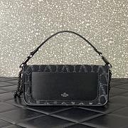 Valentino Garavani V02 27✖13✖6cm - 3