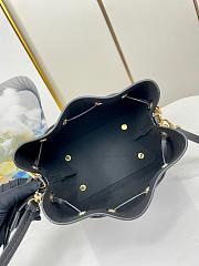 LV Bucket Bag 19x22x14cm - 5
