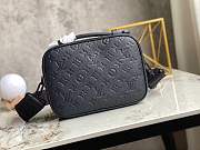 LV S Lock MESSENGER M58489  22 x 18 x 8CM - 4