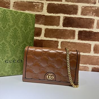 GUCCI GG Matelassé  20x12.5x4cm