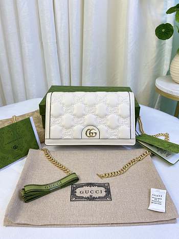GUCCI GG Matelassé03  20x12.5x4cm