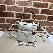 GUCCI Mini Bamboo Shoulder Bag01 15.5X13.5X4cm - 1