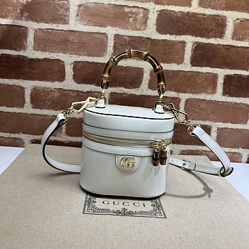 GUCCI Mini Bamboo Shoulder Bag01 15.5X13.5X4cm