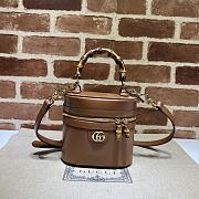 GUCCI Mini Bamboo Shoulder Bag02 15.5X13.5X4cm - 1