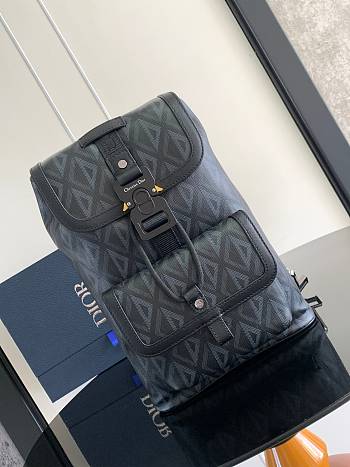 Dior Hit the Road SHOUDER BAG 23 x 32 x 12CM