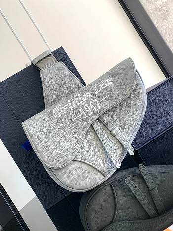 DIOR Saddle 1947 26 x 19 x 4.5CM