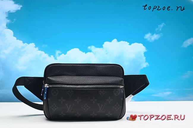LV OUTDOOR  Monogram  M30245  21cm*17cm*5cm - 1