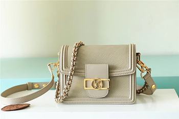 LV M23559 Dauphine 20 x 15 x 9CM