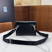 PRADA messenger bag 20X15.5X4cm - 3