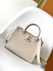 LV  Lock & Go M23437 24.5X19X10.5CM - 1