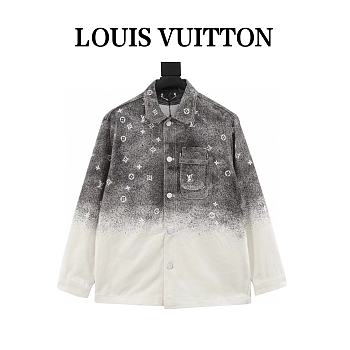 Chaqueta Estilo Camisa Denim con Monograma Efecto Galaxia y Spray Louis Vuitton Louis Vuitton Spray Monogram Denim Shirt Jacket