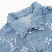 Chaqueta Denim Lavada con Efecto Roto Monograma Louis Vuitton Louis Vuitton Monogram Distressed Washed Denim Jacket - 4