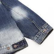 Chaqueta Vaquera Degradada con Bordado del Logotipo Balenciaga Balenciaga Gradient Logo Embroidered Denim Jacket - 5