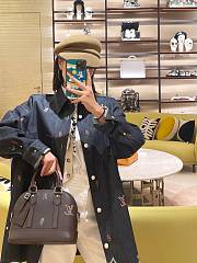 Sobrecamisa Vaquera con Bordados Monogram y Personajes Louis Vuitton Louis Vuitton Monogram Character Embroidered Denim Overshirt - 5