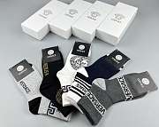 Calcetines medianos para hombre Versace, imprescindibles para todas las estaciones: primavera, verano, otoño e invierno. - 4