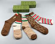 Calcetines medianos GUCCI, de algodón puro y buena calidad. - 3